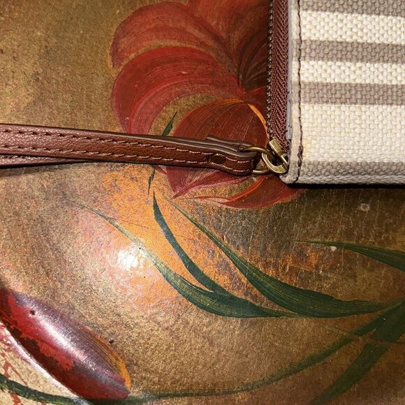 FOSSIL Madison Cognac Neutral Strip Wristlet Clutch Wallet - Picture 11 of 12
